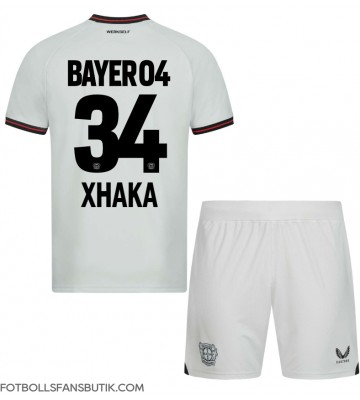 Bayer Leverkusen Granit Xhaka #34 Replika Bortatröja Barn 2023-24 Kortärmad (+ Korta byxor)